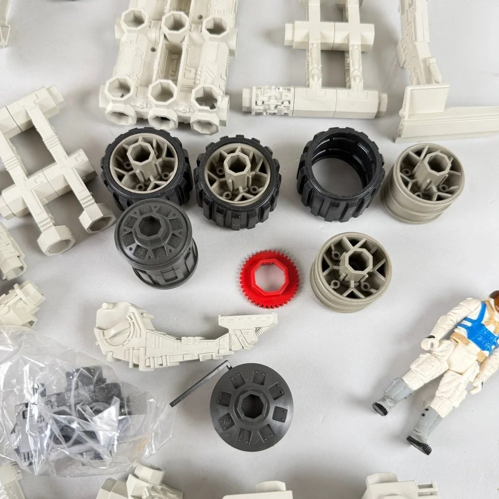 Robotix R-2000 parts‎ 1980's